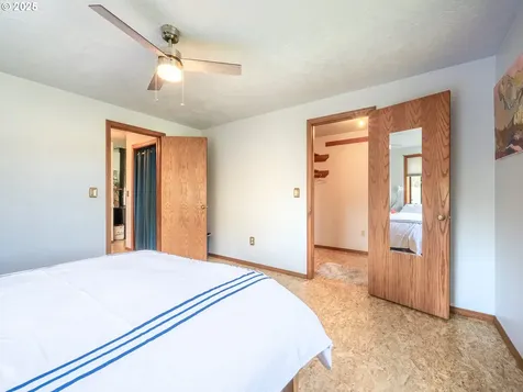 40040 Place Road Fall Creek OR 97438