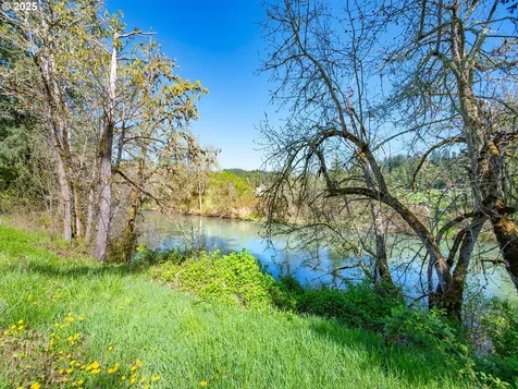 40040 Place Road Fall Creek OR 97438