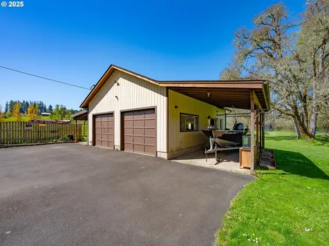 40040 Place Road Fall Creek OR 97438
