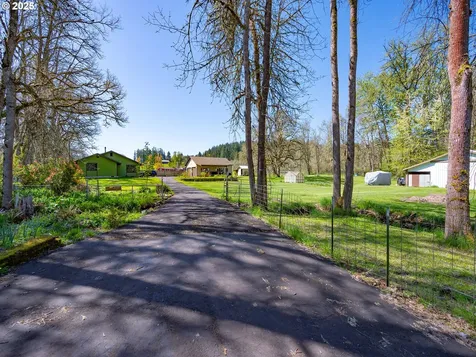 40040 Place Road Fall Creek OR 97438