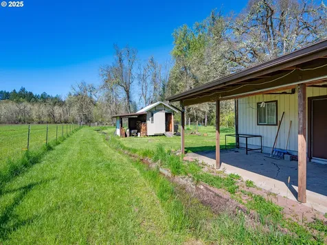 40040 Place Road Fall Creek OR 97438