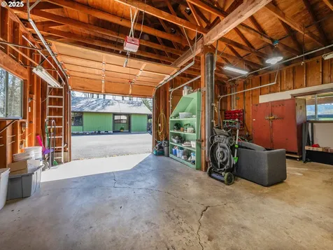 40040 Place Road Fall Creek OR 97438