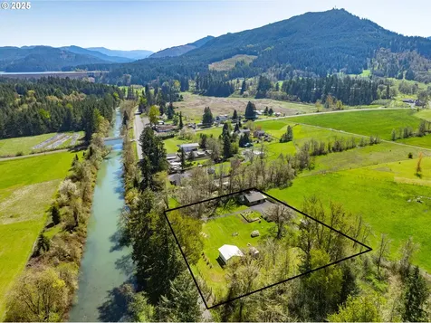 40040 Place Road Fall Creek OR 97438