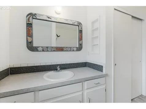 10700 NE 46th Street Vancouver WA 98682