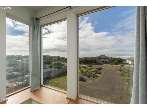 3401 NW Hidden Lake Drive Waldport OR 97394