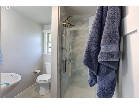 42186 Bagley Lane Astoria OR 97103