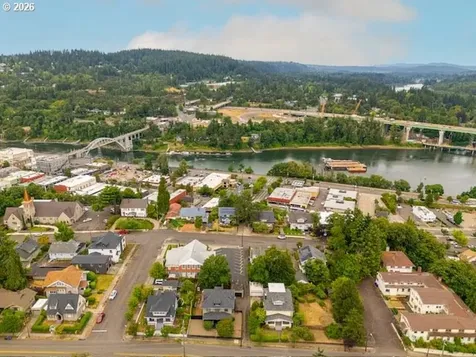 909 Center Street Oregon City OR 97045