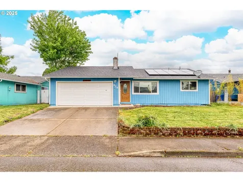 929 Chickadee Court NE Salem OR 97301