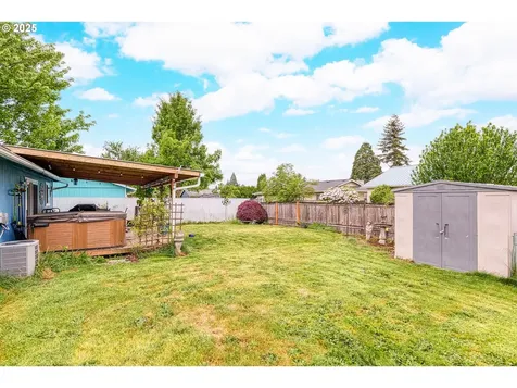 929 Chickadee Court NE Salem OR 97301