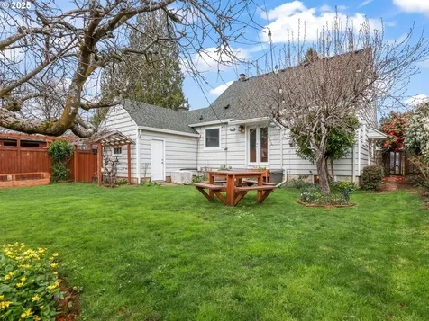 123 W 30th Street Vancouver WA 98660