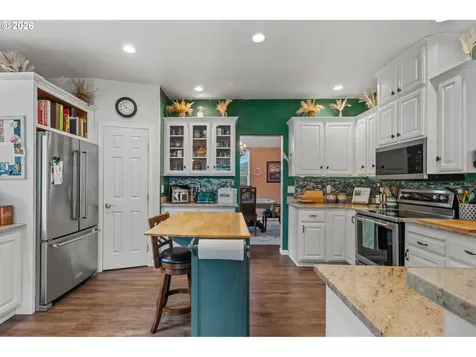 3802 North Myrtle Road Myrtle Creek OR 97457