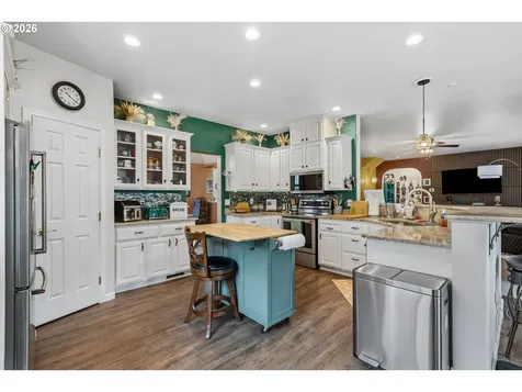 3802 North Myrtle Road Myrtle Creek OR 97457