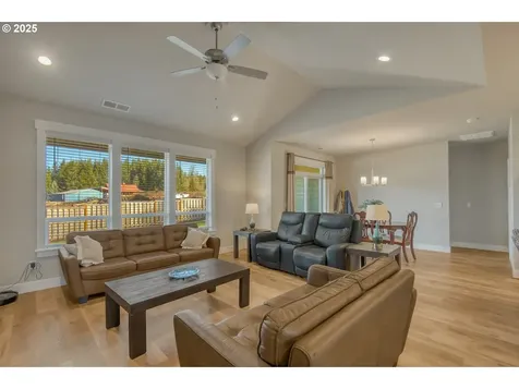 1801 NE Gilbert Lane Estacada OR 97023