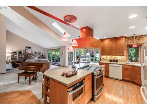 13890 SW 118th Court Portland OR 97223
