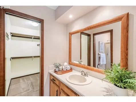 13890 SW 118th Court Portland OR 97223