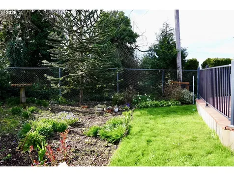 4005 S F Street Springfield OR 97478