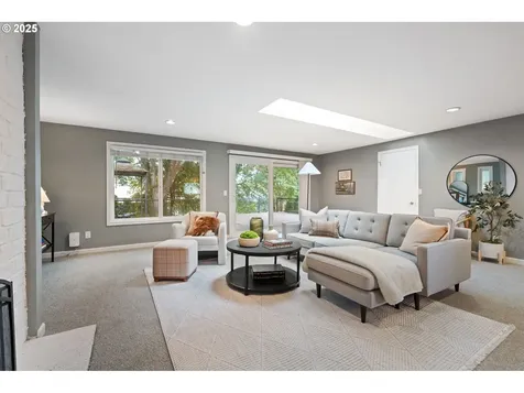8765 SW Nisqually Court Tualatin OR 97062