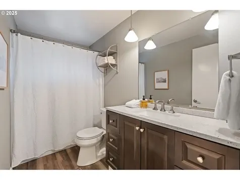 8765 SW Nisqually Court Tualatin OR 97062