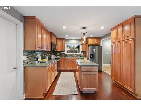 8765 SW Nisqually Court Tualatin OR 97062