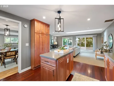 8765 SW Nisqually Court Tualatin OR 97062