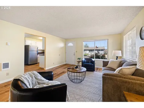 545 38th Street Springfield OR 97478