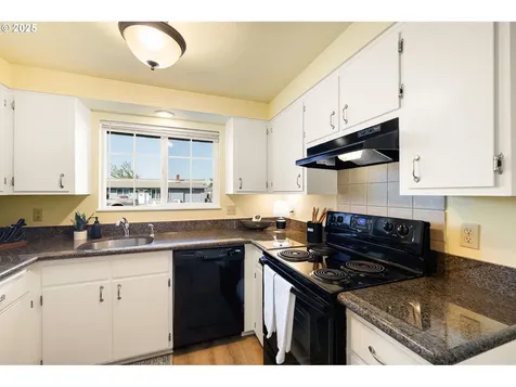 545 38th Street Springfield OR 97478