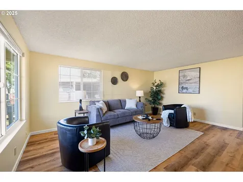 545 38th Street Springfield OR 97478