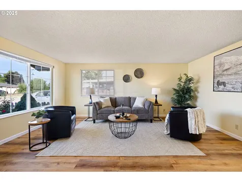 545 38th Street Springfield OR 97478