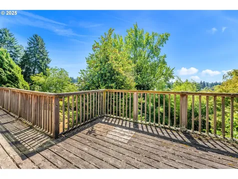 9420 NE Sacramento Street Portland OR 97220