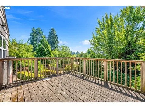 9420 NE Sacramento Street Portland OR 97220
