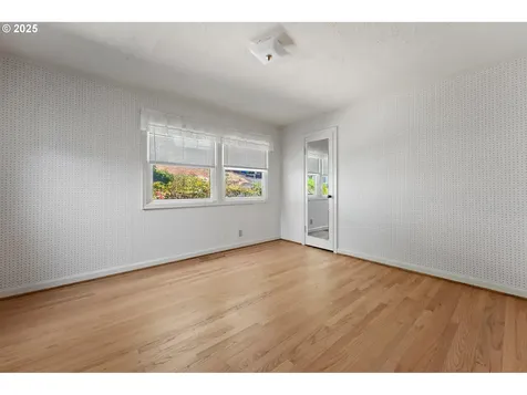 9420 NE Sacramento Street Portland OR 97220