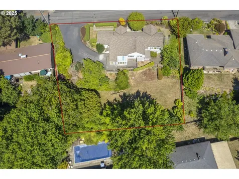 9420 NE Sacramento Street Portland OR 97220