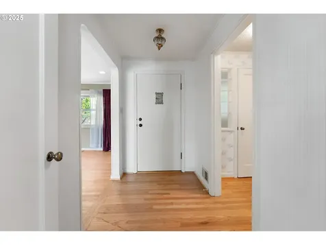 9420 NE Sacramento Street Portland OR 97220