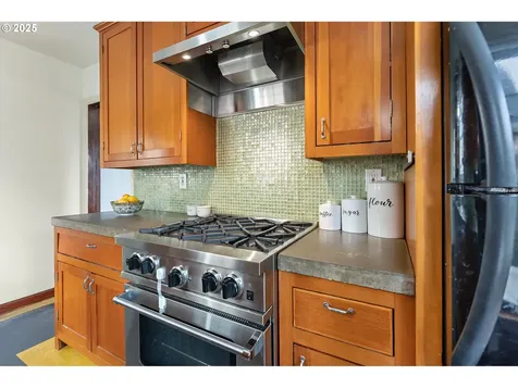 4456 NE Oregon Street Portland OR 97213