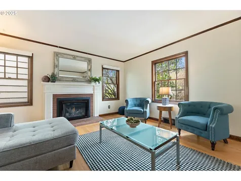 4456 NE Oregon Street Portland OR 97213