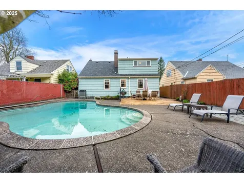 4456 NE Oregon Street Portland OR 97213