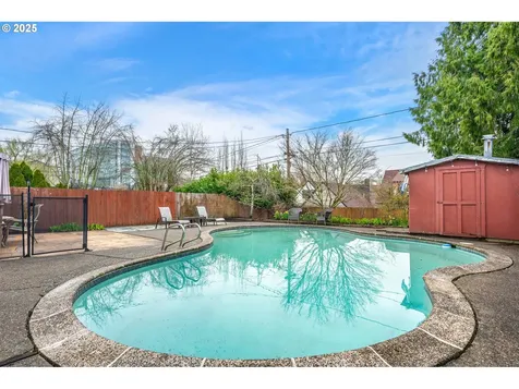 4456 NE Oregon Street Portland OR 97213