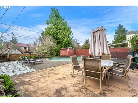 4456 NE Oregon Street Portland OR 97213