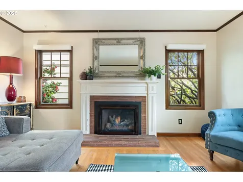 4456 NE Oregon Street Portland OR 97213