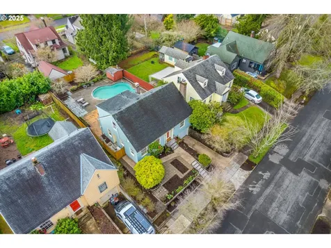 4456 NE Oregon Street Portland OR 97213
