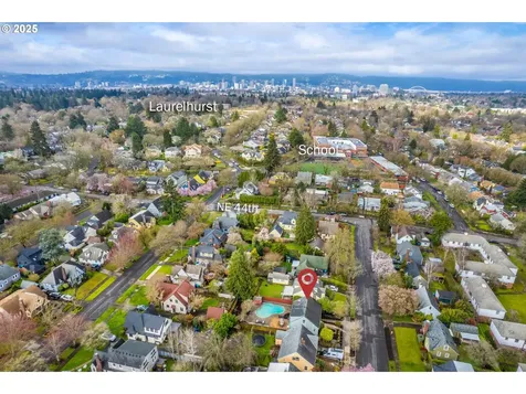 4456 NE Oregon Street Portland OR 97213