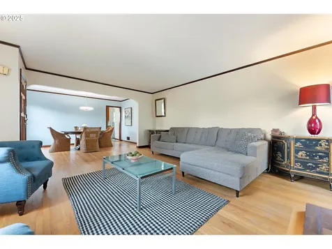 4456 NE Oregon Street Portland OR 97213
