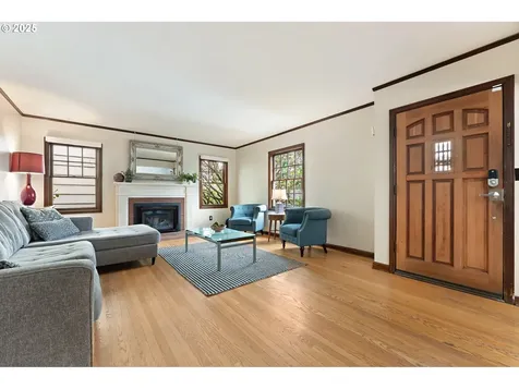 4456 NE Oregon Street Portland OR 97213
