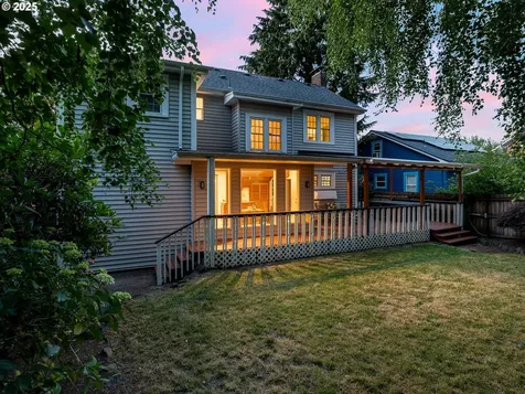 4214 NE Hassalo Street Portland OR 97213