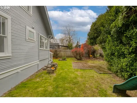 5819 N Concord Avenue Portland OR 97217
