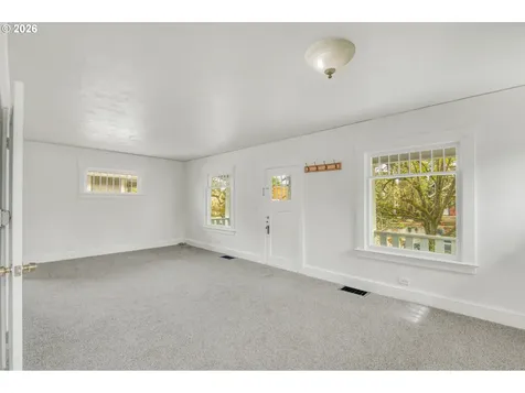 5819 N Concord Avenue Portland OR 97217