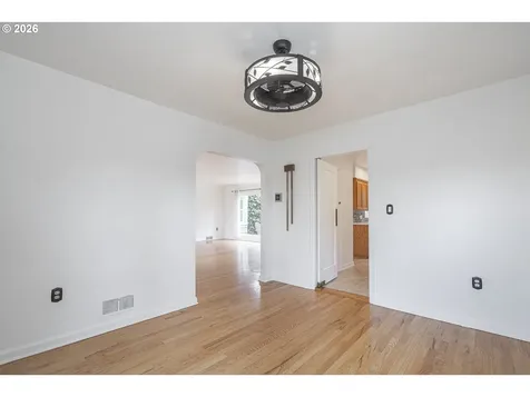 2742 Bluff Avenue SE Salem OR 97302