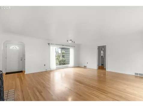 2742 Bluff Avenue SE Salem OR 97302