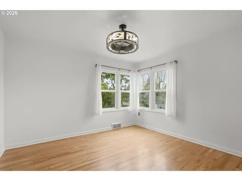 2742 Bluff Avenue SE Salem OR 97302