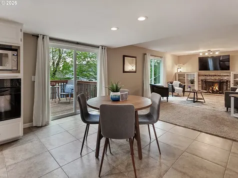 6106 Churchill Downs Drive West Linn OR 97068